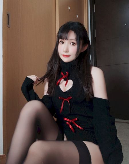 女子高中部的腰姿羽毛球策驰