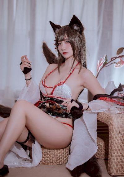 他在丈夫面前被耍了
