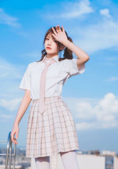 女教师在线播放