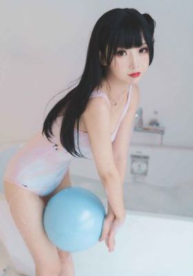 年轻丰满的继母3免费